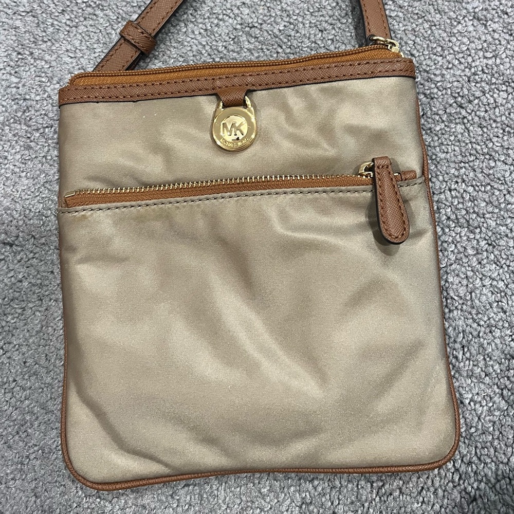 Michale Kors side bag